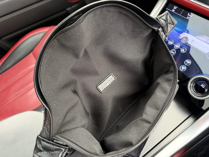 日本未入荷 バレンシアガ スーパーコピー 2026SSメンズ ショルダーバック
