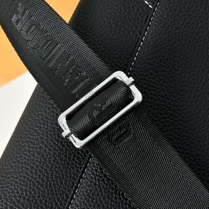 超奇跡の入荷☆ ディオール 偽物通販 2026SS メンズ サドルメッセンジャーバッグ