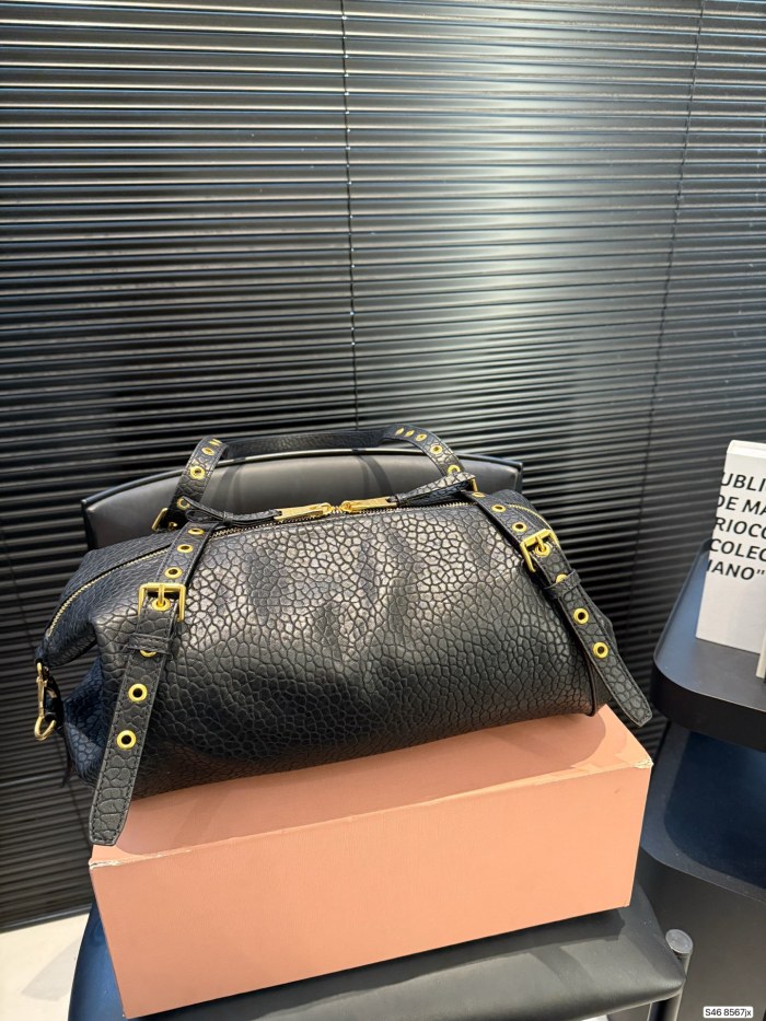 【話題商品！】MCMエムシーエム 偽物通販 2026SS レディース ショルダーバック