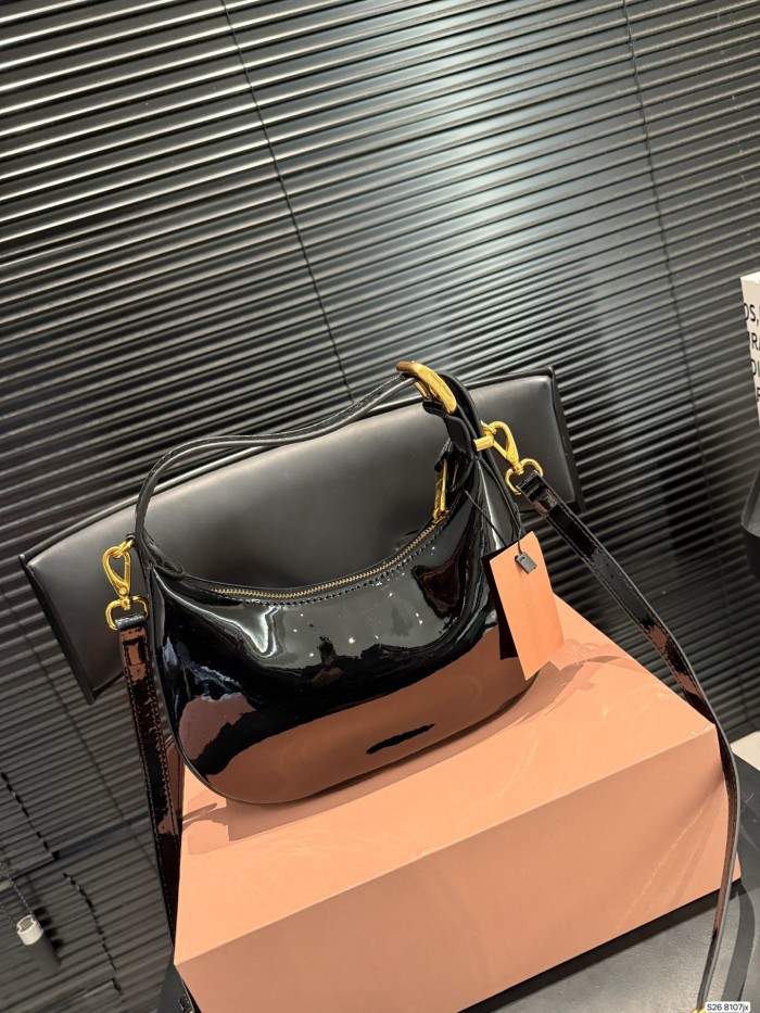 大人気 MCMエムシーエム スーパーコピー 2026SS レディース ハンドバック
