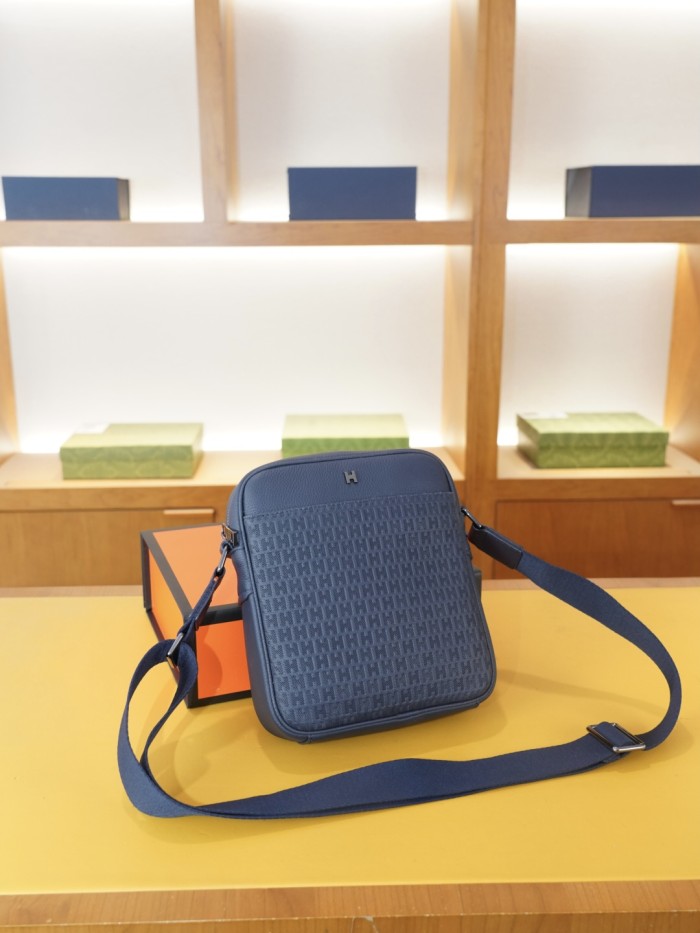 日本未入荷 エルメス スーパーコピー 2026SSメンズ ショルダーバック