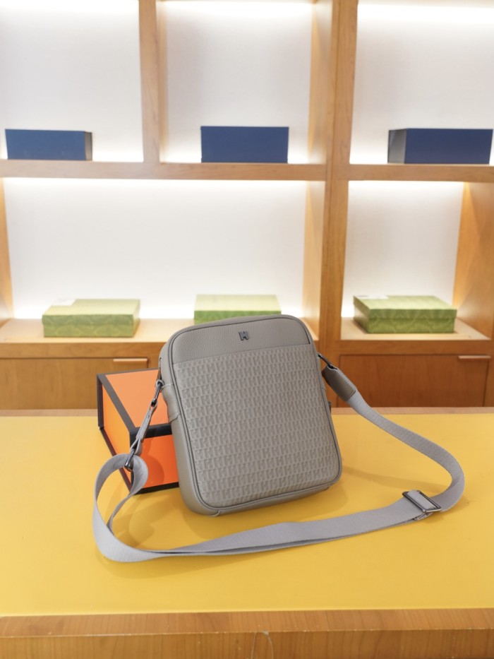 【話題商品！】エルメス n級品 2026SSメンズ ショルダーバック
