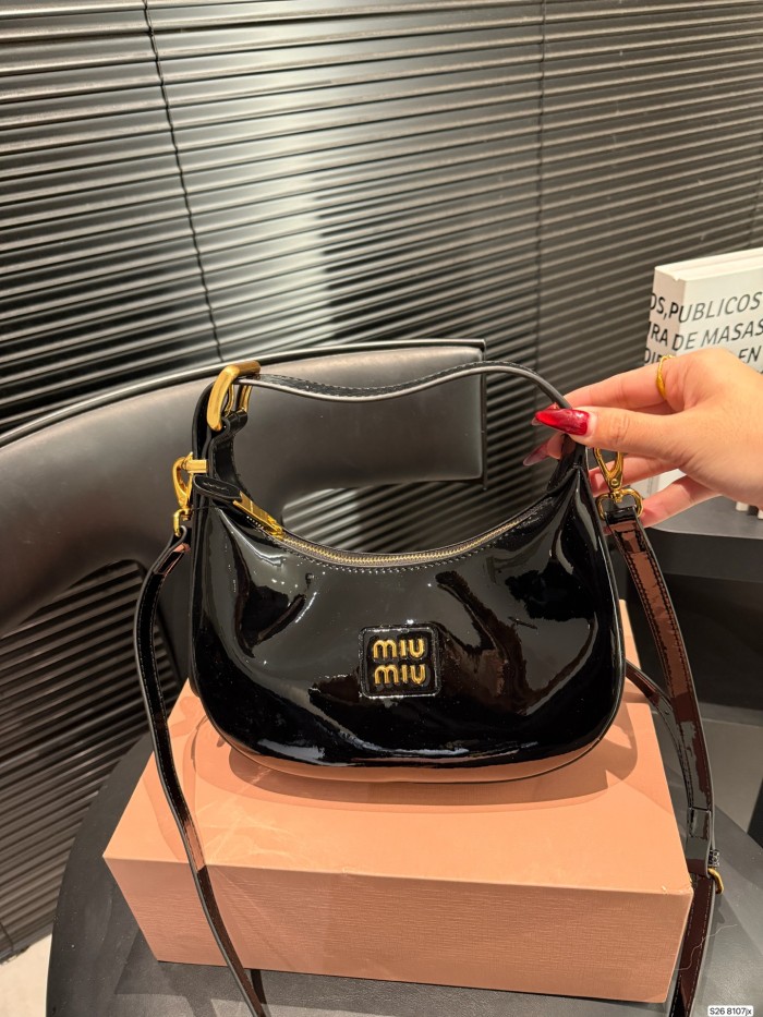 大人気 MCMエムシーエム スーパーコピー 2026SS レディース ハンドバック
