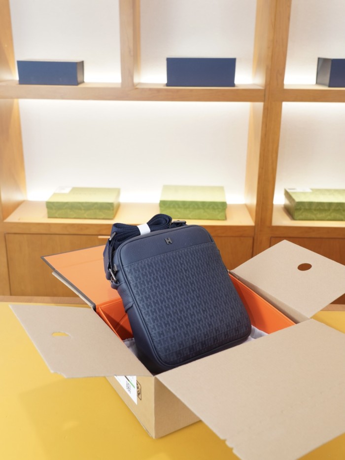 日本未入荷 エルメス スーパーコピー 2026SSメンズ ショルダーバック