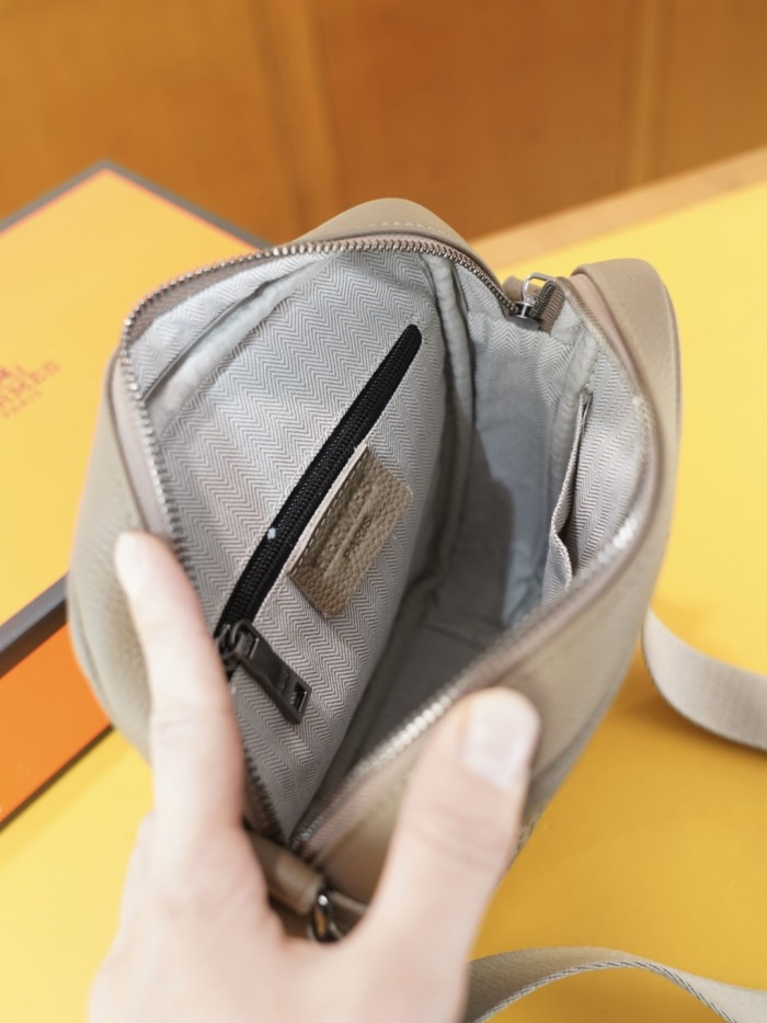 【話題商品！】エルメス n級品 2026SSメンズ ショルダーバック