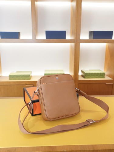 【限定】エルメス コピー 2026SSメンズ ショルダーバック