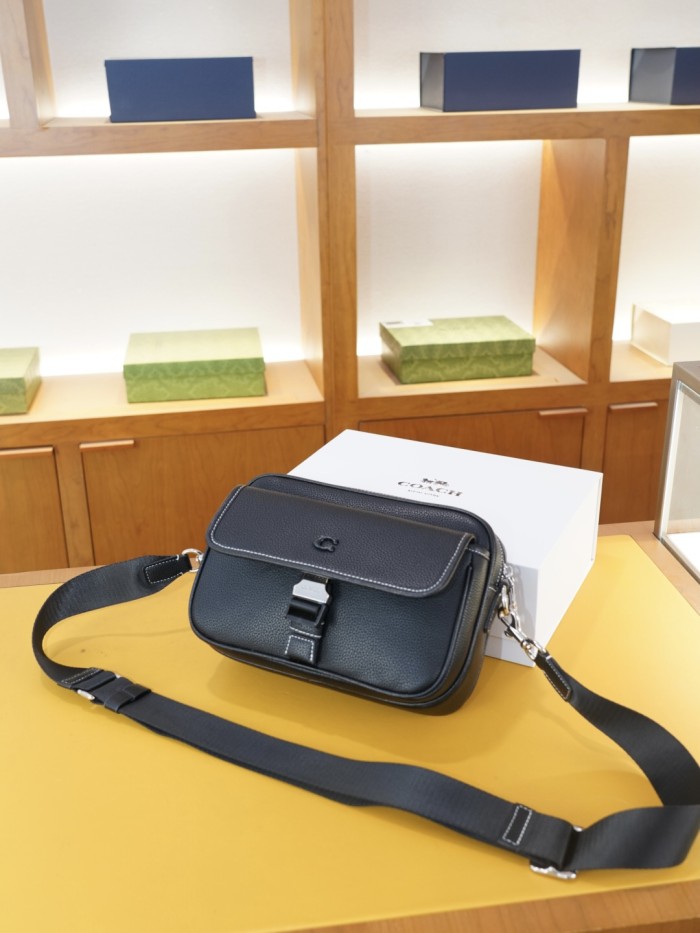超奇跡の入荷☆ コーチ コピー 2026SS メンズ ショルダーバッグ