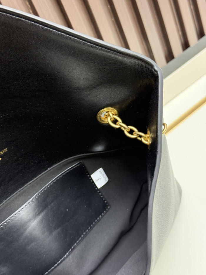 日本未入荷 イヴ サンローラン スーパーコピー 2026SSレディース ショルダーバック