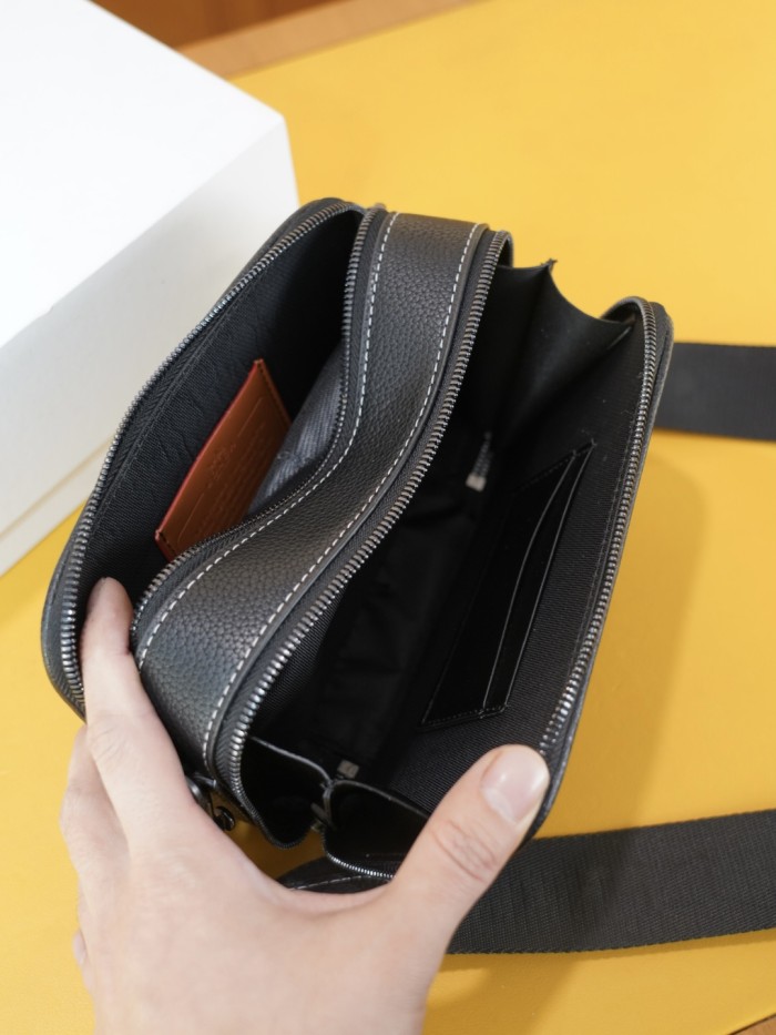 累積売上総額第１位！ コーチ n級品 2026SS メンズ ショルダーバッグ