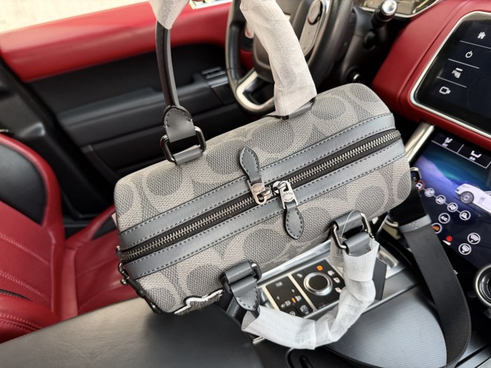 【限定】コーチ コピーおすすめ 2026SS メンズ ショルダーバッグ