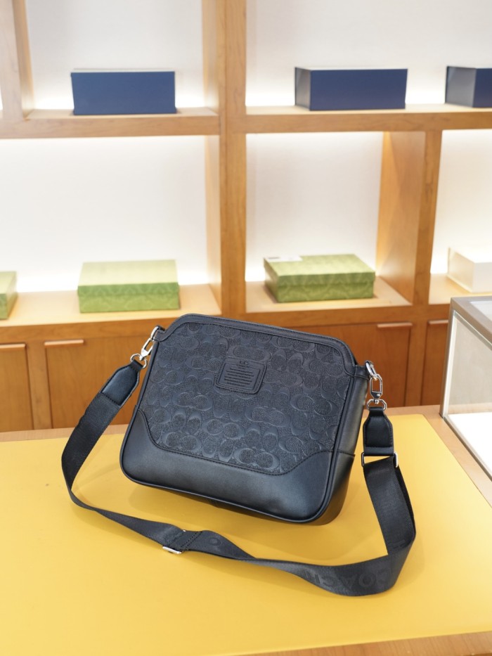 【話題商品！】コーチ コピーおすすめ 2026SS メンズ ショルダーバッグ