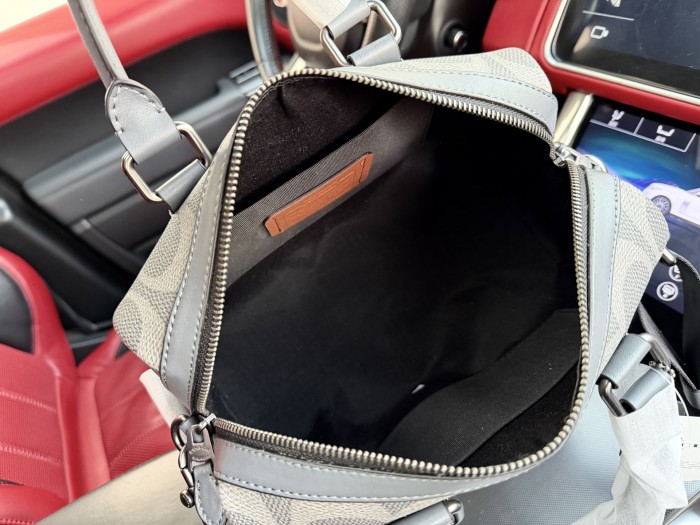 【限定】コーチ コピーおすすめ 2026SS メンズ ショルダーバッグ