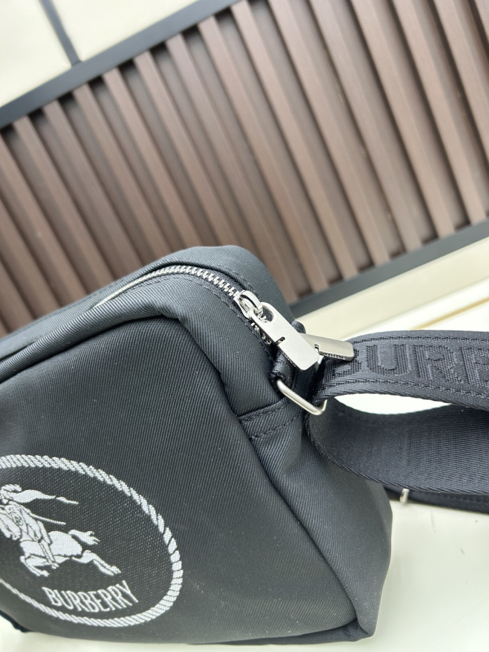 日本未入荷 バーバリー 激安通販 2026SS メンズ ショルダーバック