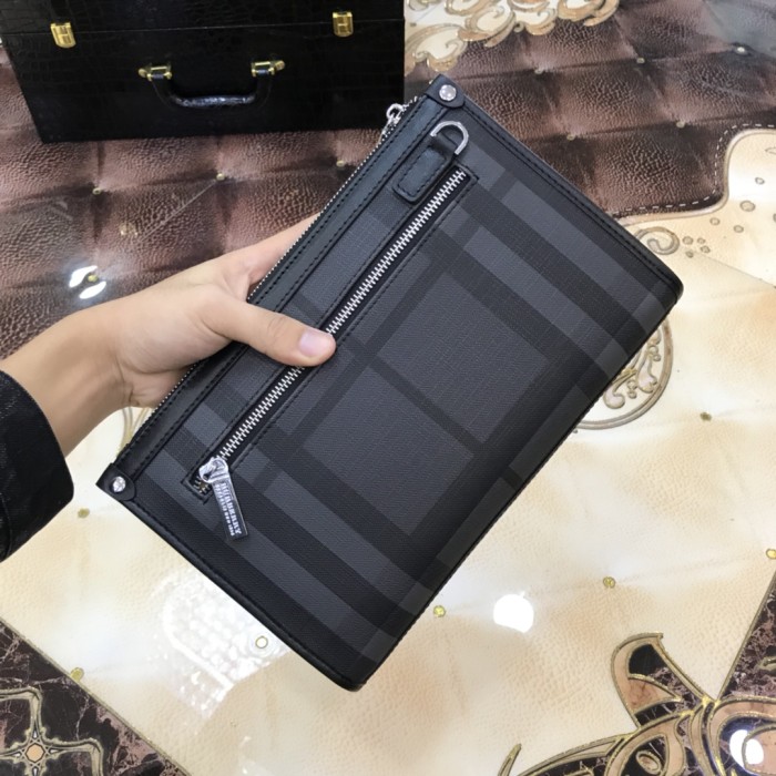 稀少 バーバリー コピーおすすめ 2026SS メンズ ハンドバック