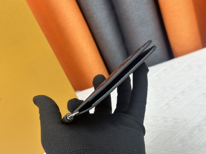 超奇跡の入荷☆ ルイヴィトン 激安通販 2026SSメンズ 短財布