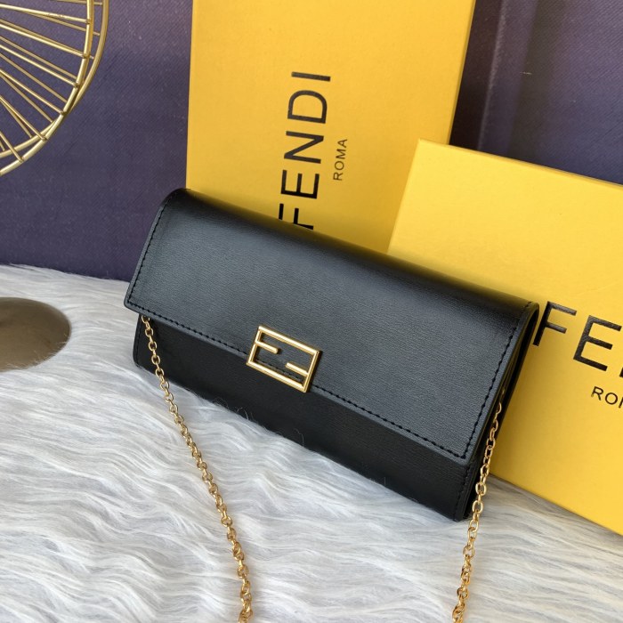 累積売上総額第１位！ フェンディ n級品 2026SS  長財布