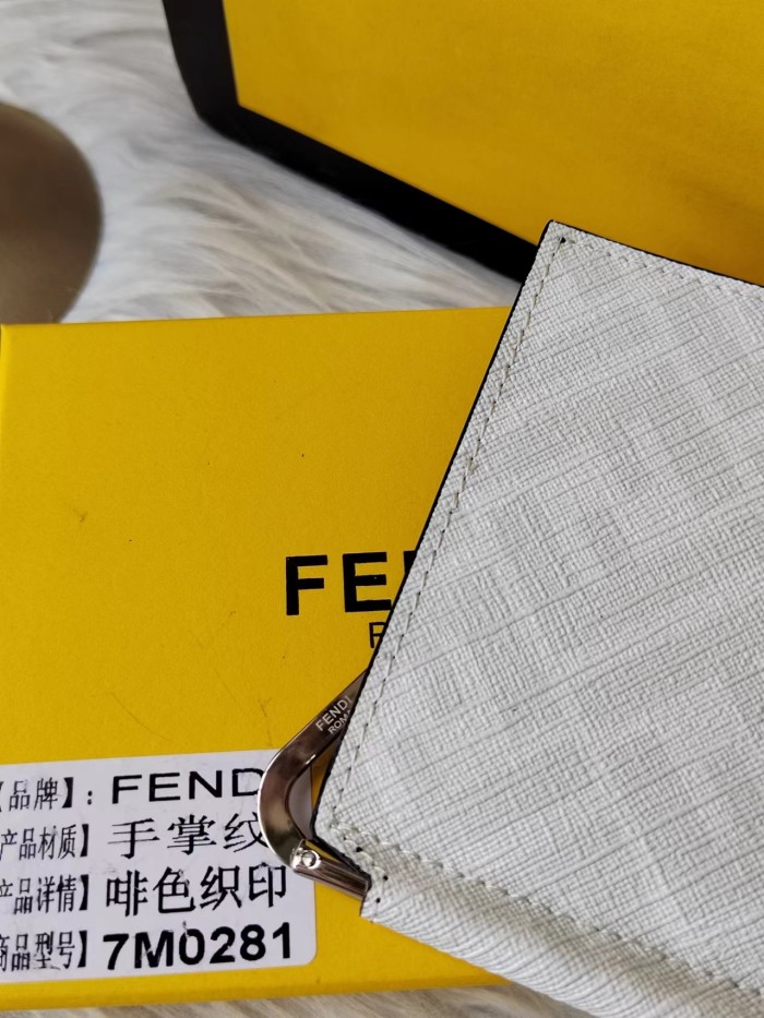 高品質 フェンディ偽物通販 2026SS 短財布