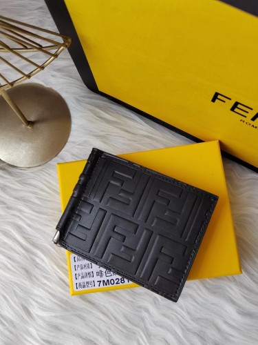 累積売上総額第１位！フェンディ コピー 2026SS 短財布