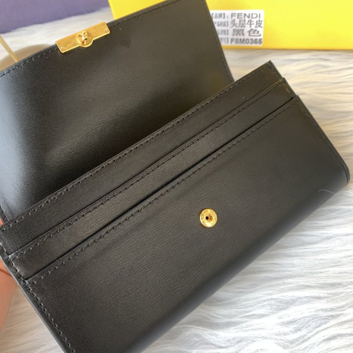 超奇跡の入荷☆ フェンディ コピー 2026SS  長財布