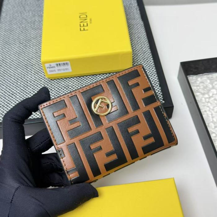【限定】フェンディ コピーおすすめ 2026SS 短財布