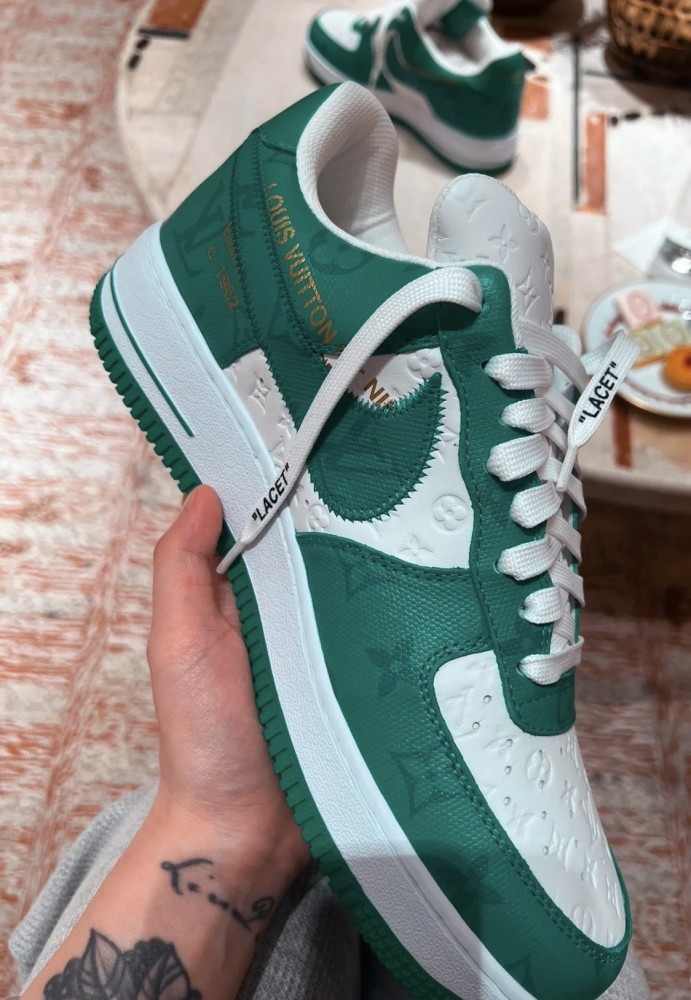 ★超人気 ルイヴィトン コピーおすすめ 2026SS x OFF-WHITE x Nike メンズ ハイエンド カジュアル スニーカー