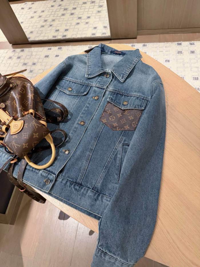 累積売上総額第１位！ルイヴィトン 偽物通販 2026SS 刺繍ロゴ デニムジャケット