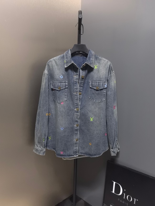 稀少 ルイヴィトン 偽物通販 2026SSクラシック刺繍ロゴ レトロヴィンテージ風ジャケット
