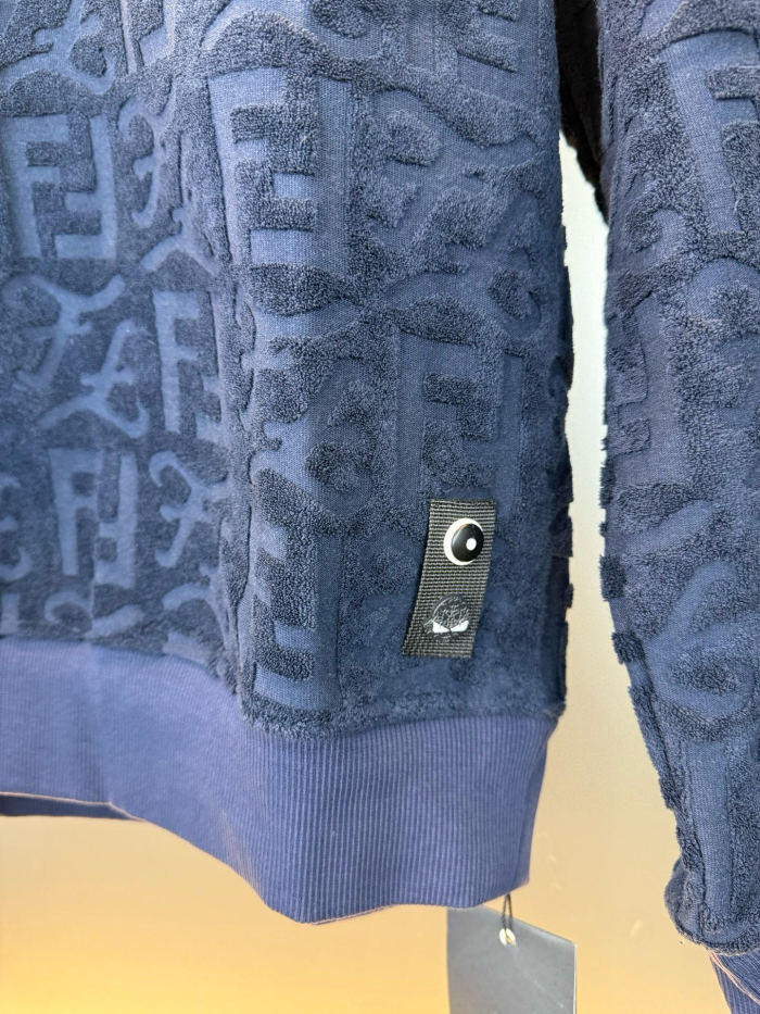 稀少 フェンディ n級品 の2026SS タオル刺繍アルファベットLOGOシンプルでスタイリッシュな衛衣