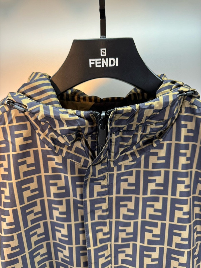 【限定】フェンディ 激安偽物 の2026SS 定番のロゴの老花ストライプの両面にシルクキャップジャケット