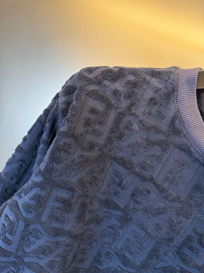 稀少 フェンディ n級品 の2026SS タオル刺繍アルファベットLOGOシンプルでスタイリッシュな衛衣