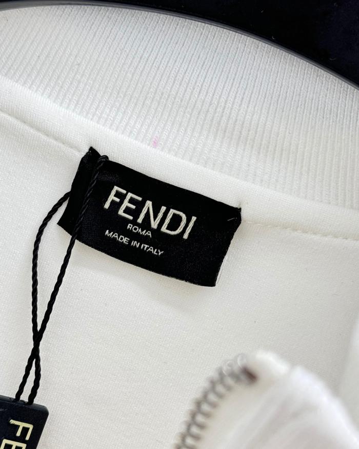 超話題! フェンディ 激安通販 の2026SS刺繍LOGOファスナースタンドカラーパーカーセット