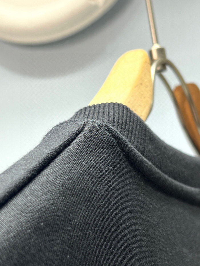 超話題! フェンディ 激安通販 の2026SS アルファベット刺繍ポケットラウンドネックヘッダーパーカー
