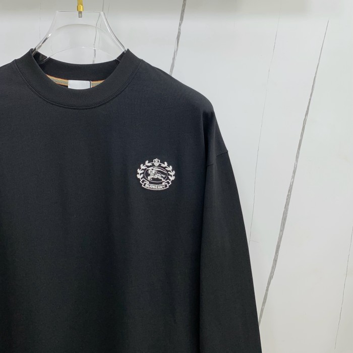 日本未入荷 バーバリー 激安偽物 の2026SS丸首長袖タイツ長袖Tシャツ