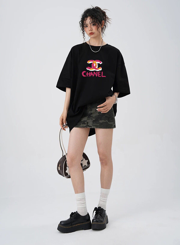 追跡付 シャネル コピー の2026SSプリントロゴオールインワントレンド丸首半袖Tシャツ