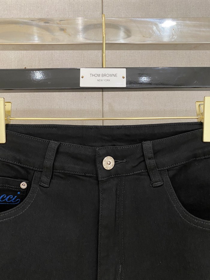 超奇跡の入荷☆ グッチ 激安偽物 の2026SSメンズデニムパンツ