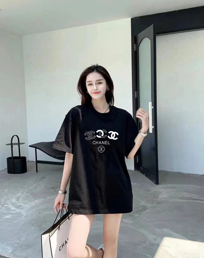 稀少 シャネル コピーおすすめ の2026SSプリントロゴオールインワントレンド丸首半袖Tシャツ