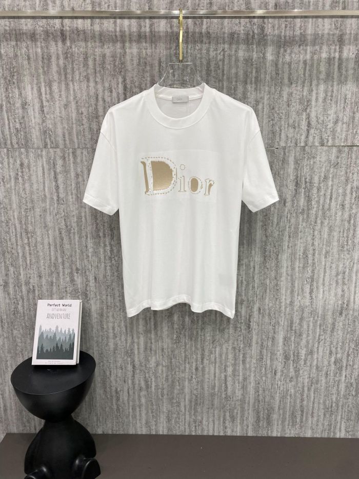 日本未入荷 ディオール コピー の2026SS前後のデザインロゴ刺繍半袖 Ｔシャツ