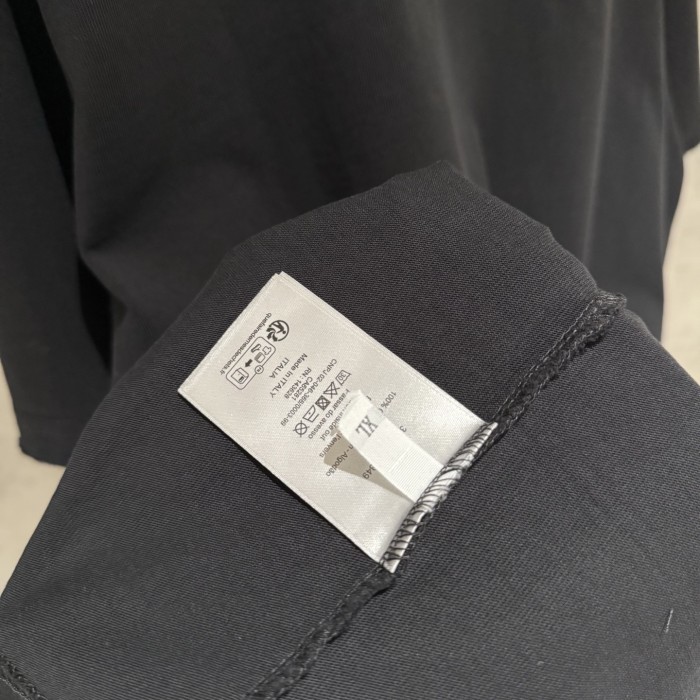 使い勝手良し ディオール 偽物通販 の2026SSに布を貼って刺繍する半袖Tシャツ