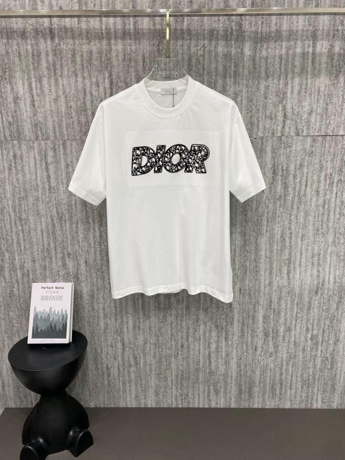 稀少 ディオール 偽物通販 の2026SS前後のデザインロゴ刺繍半袖 Ｔシャツ