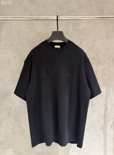 使い勝手良し ディオール 偽物通販 の2026SSに布を貼って刺繍する半袖Tシャツ