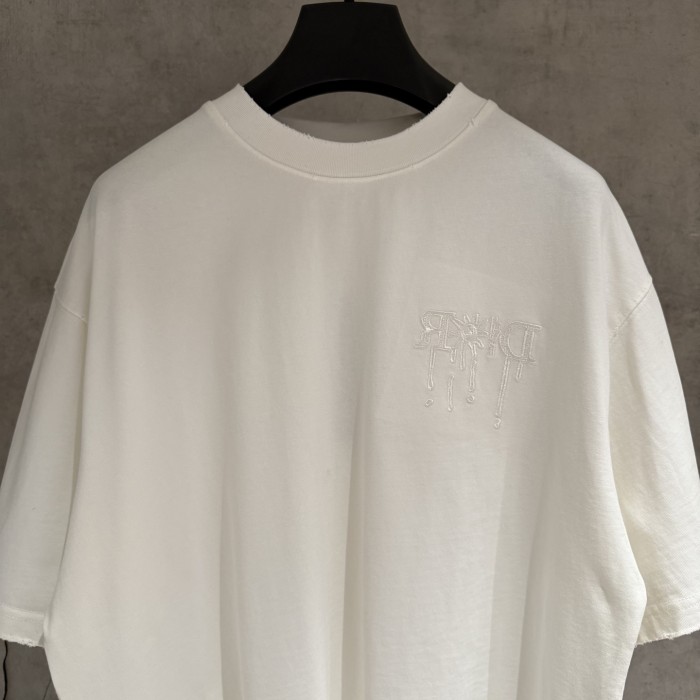 入手困難 ディオール スーパーコピー の2026SSに布を貼って刺繍する半袖Tシャツ