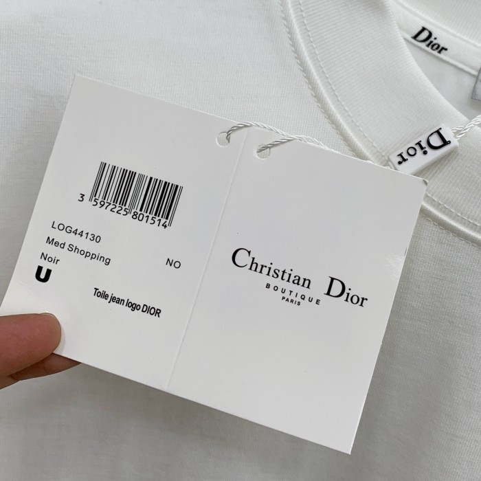 日本未入荷 ディオール n級品 の2026SS丸首長袖プルオーバー長袖Tシャツネットレッド