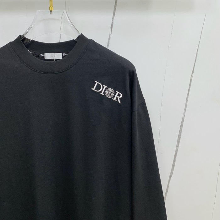 【話題商品！】ディオール 激安偽物 の2026SS丸首長袖プルオーバー長袖Tシャツネットレッド
