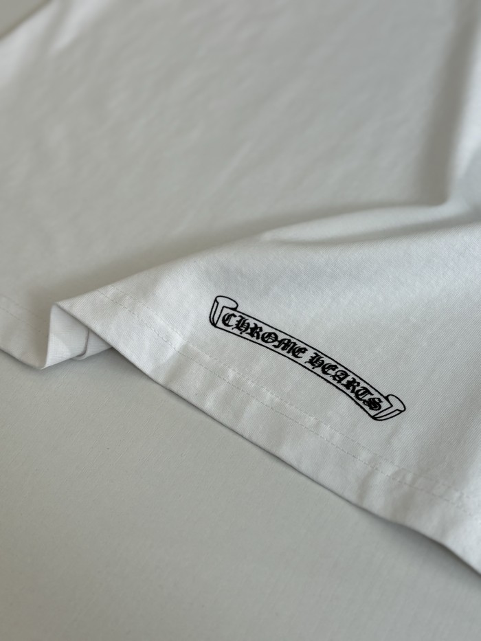 新作 クロムハーツ 激安通販 の2026SSスサンスクリット十字架長袖Tシャツ