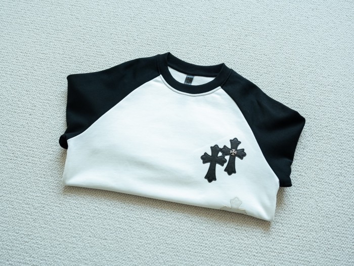 大人気 クロムハーツ スーパーコピー の2026SS皮標刺繍標識丸首衛衣
