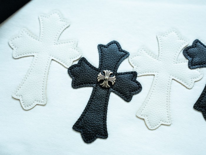 大人気 クロムハーツ スーパーコピー の2026SS皮標刺繍標識丸首衛衣