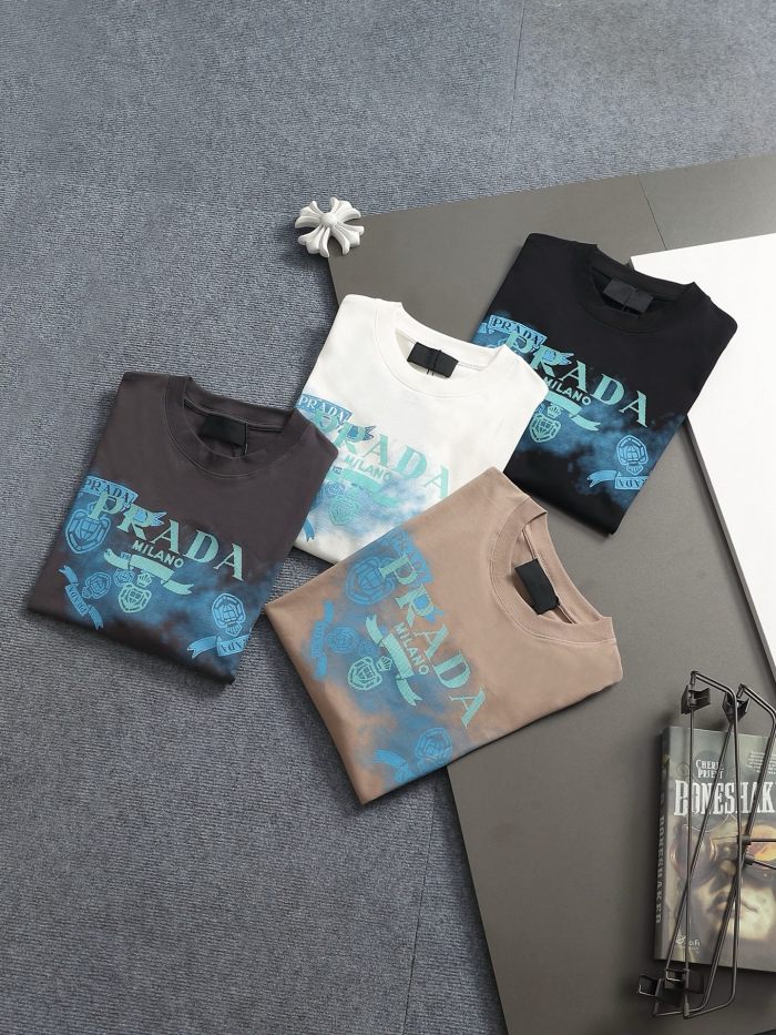 日本未入荷 プラダ コピー の2026SSクルーネック半袖Tシャツ