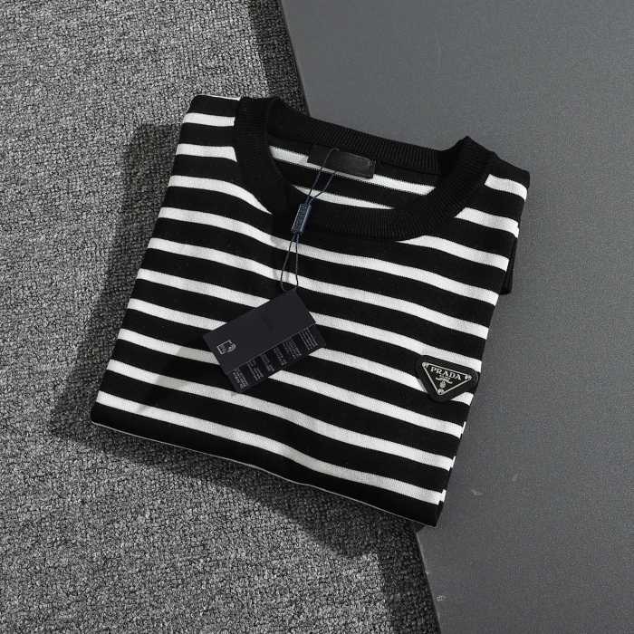 【話題商品！】プラダ 激安通販 の2026SS クルーネックニットセーター半袖Tシャツ