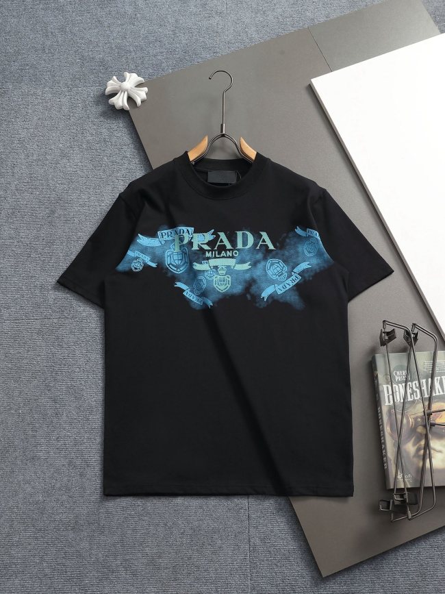 日本未入荷 プラダ コピー の2026SSクルーネック半袖Tシャツ