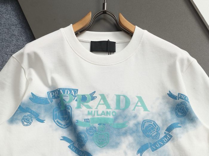 【限定】プラダ 激安通販 の2026SSクルーネック半袖Tシャツ